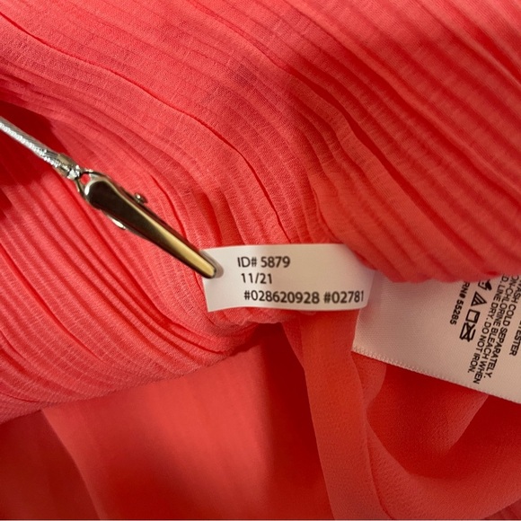 NWT Express Coral Pink Off the Shoulder Ruffle Tiered Lightweight Summer Blouse - Picture 5 of 12